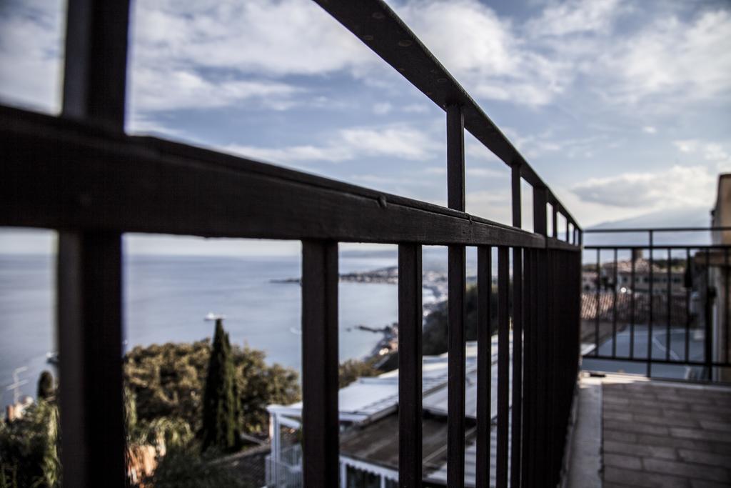 Panoramica Sul Mare - Taormina Apartamento Exterior foto
