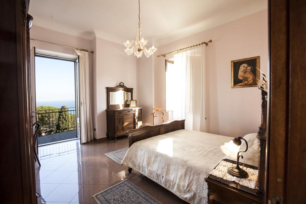 Panoramica Sul Mare - Taormina Apartamento Exterior foto